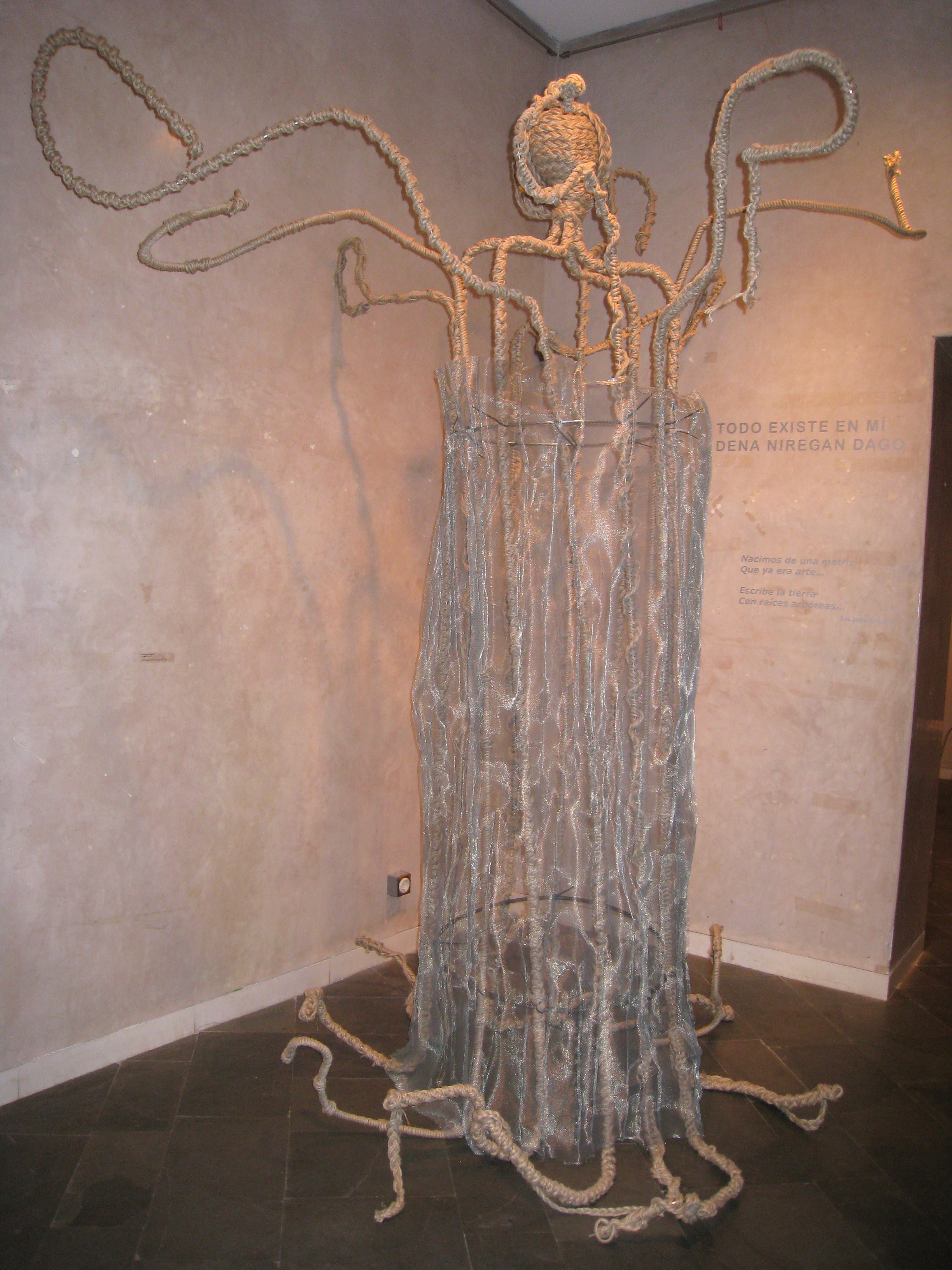 Dena, nirengan dago <br /> <br /> Todo existe en mí